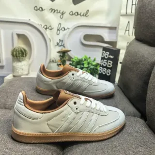 Adidas Samba OG Beige and Tan जीवनशैली स्नीकर
