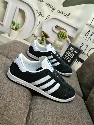 Adidas Samba OG Black and White Lifestyle Sneakers 9
