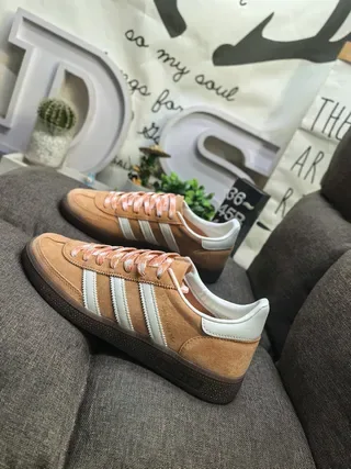 Adidas Samba OG Tan and Off-White Lifestyle Sneakers 7