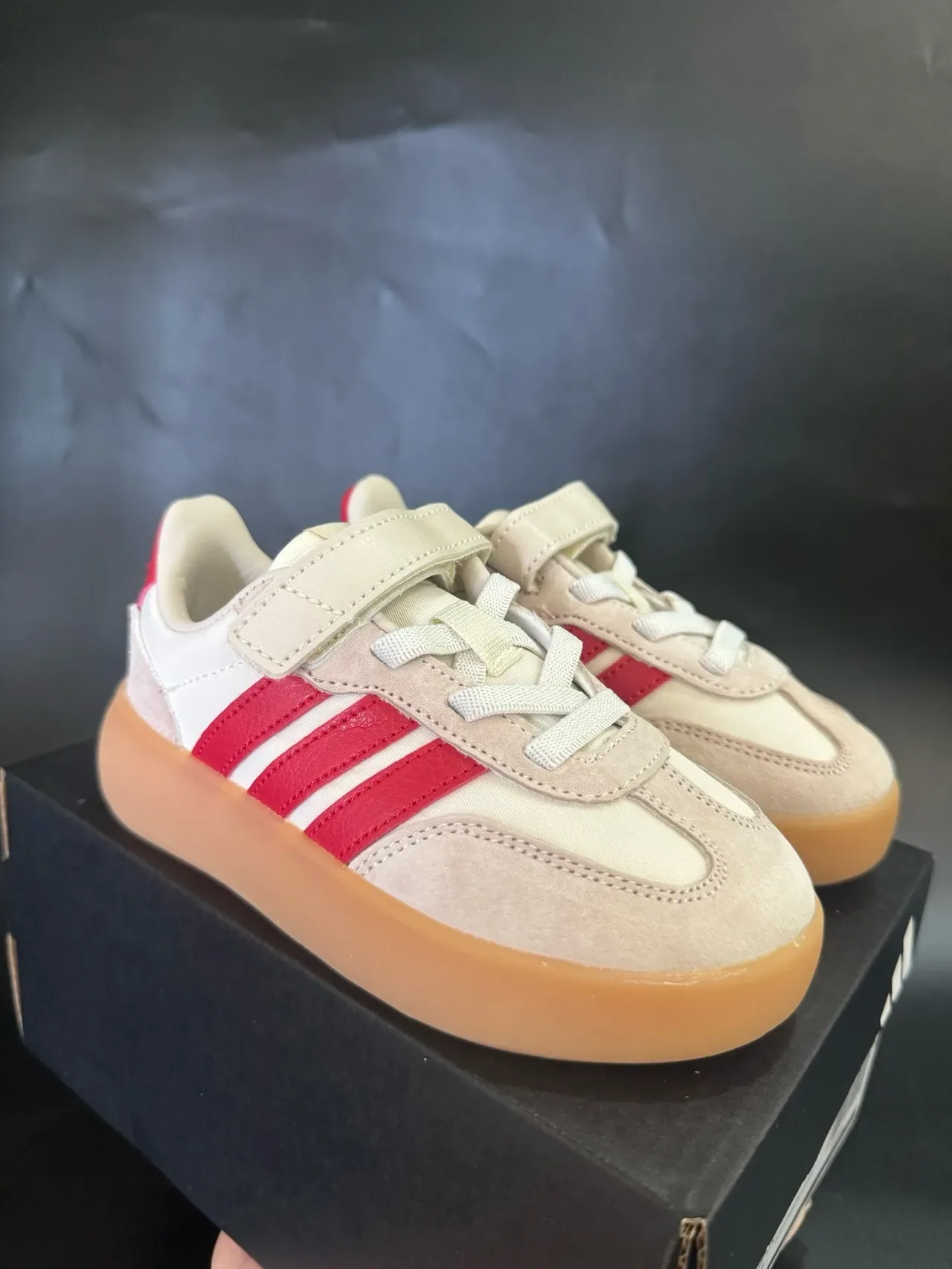 Adidas Samba White Red Suede Upper Three-Stripe Side Panel Lifestyle Sneakers 3