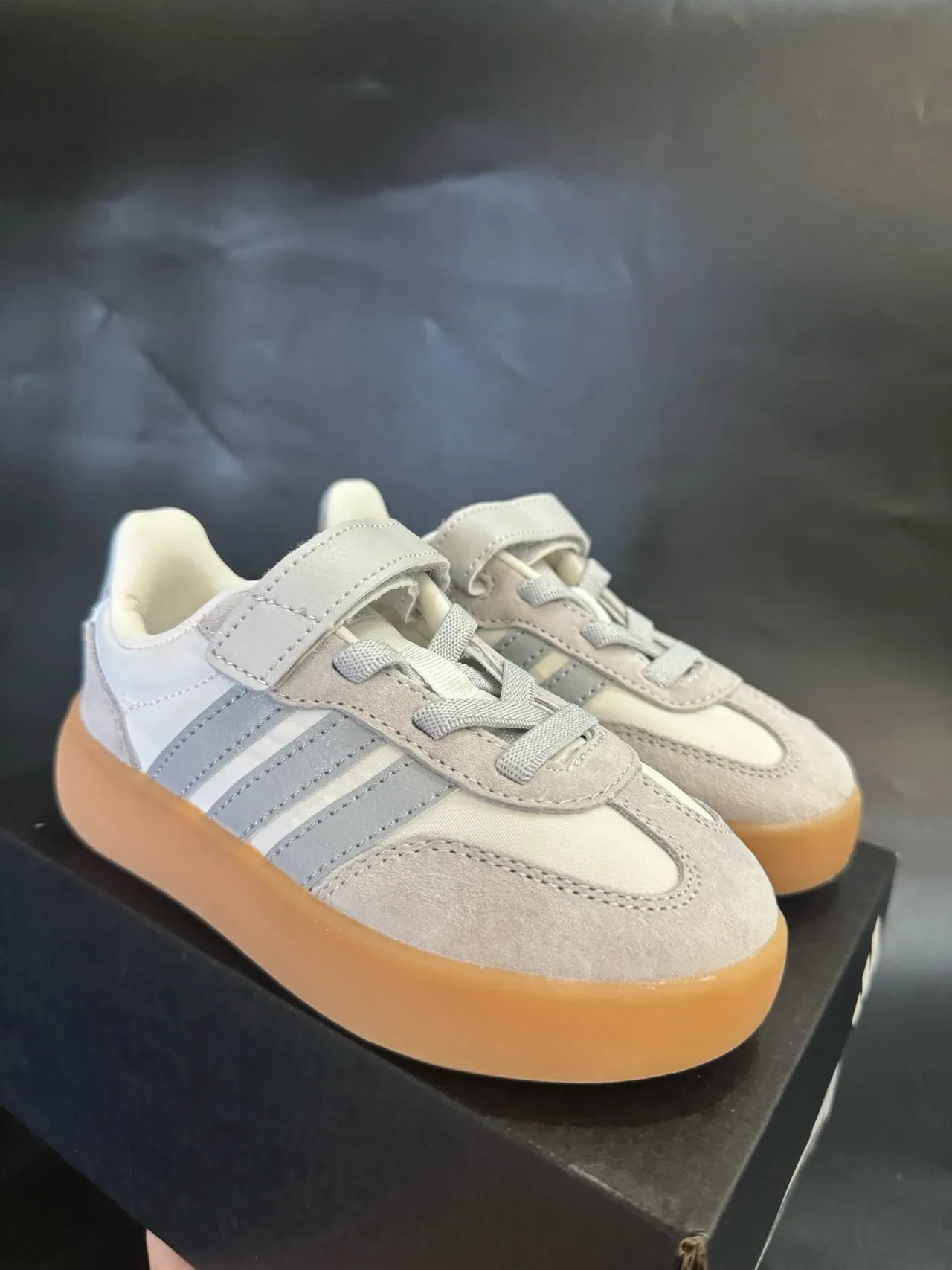 Adidas Samba White Red Suede Upper Three-Stripe Side Panel Lifestyle Sneakers 5