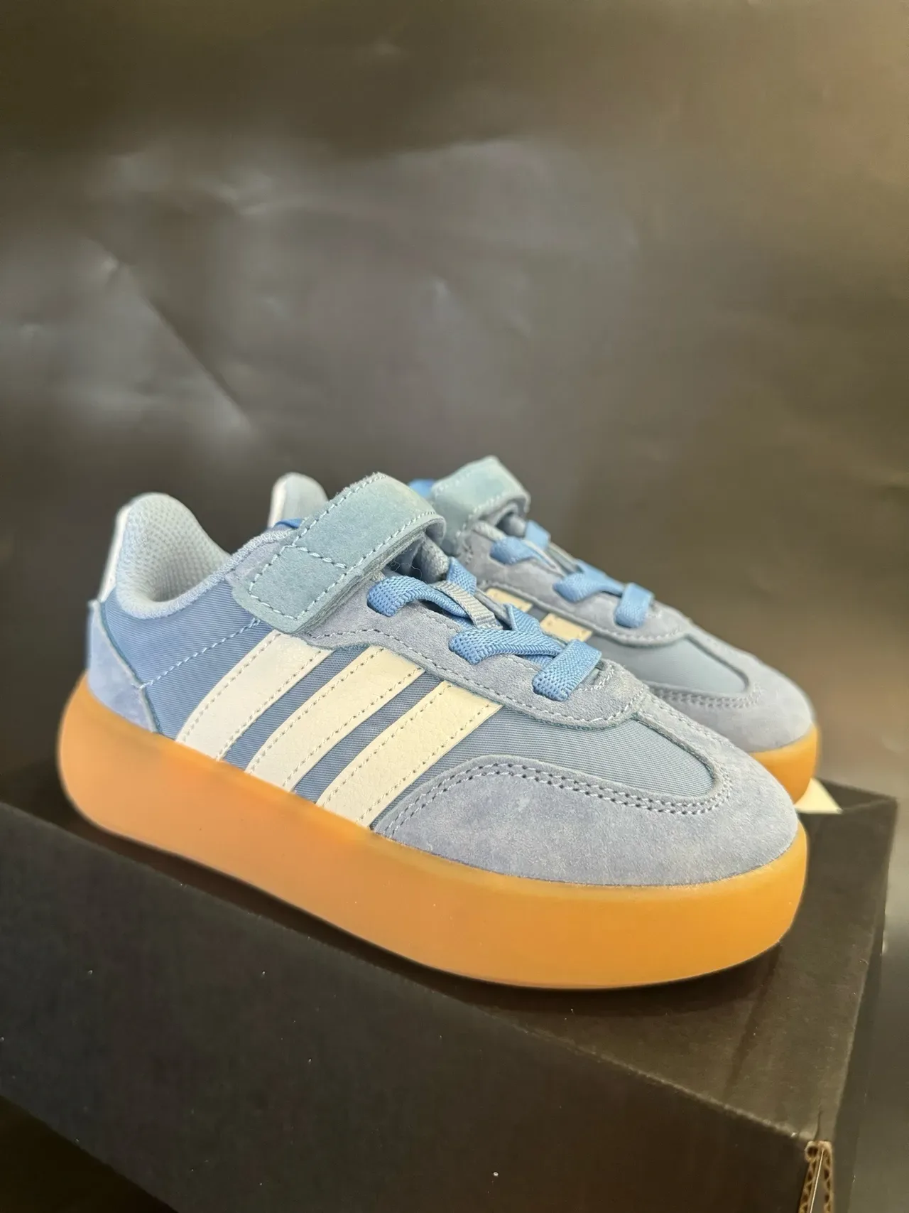 Adidas Samba White Red Suede Upper Three-Stripe Side Panel Lifestyle Sneakers 6