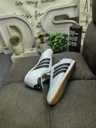 Adidas Samba Black and White Chaussures de Football Indoor 6