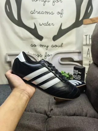 Adidas Samba Black and White Chaussures de Football Indoor 15