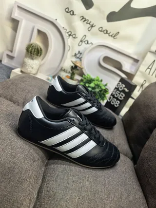 Adidas Samba Black and White Chaussures de Football Indoor 19