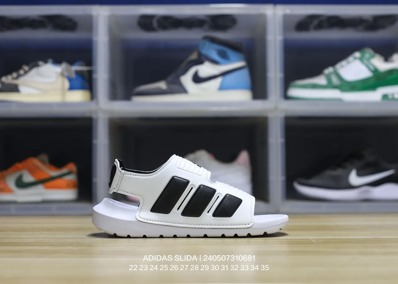 Adidas Slida Sandales Casual Bleues et Marine 16