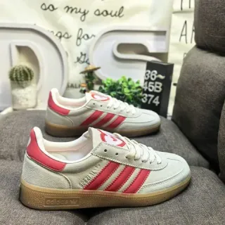 Adidas Spezial भूरा और लाल लाइफस्टाइल स्नीकर