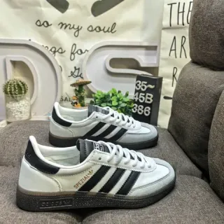 Adidas Spezial सफेद और काला लाइफस्टाइल स्नीकर