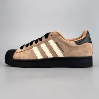 Adidas Superstar भूरा और काला सुड लाइफस्टाइल स्नीकर