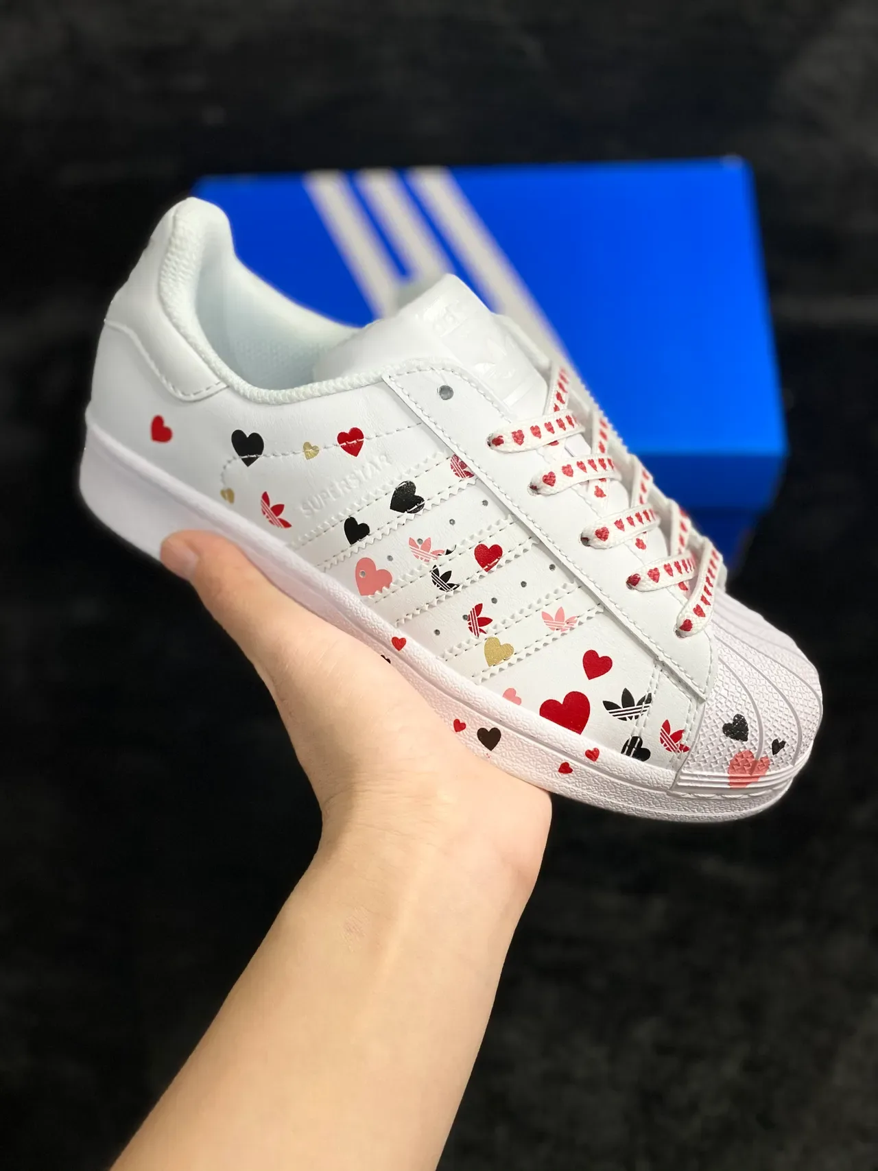 Adidas Superstar Heart Print White Lifestyle Sneakers 9
