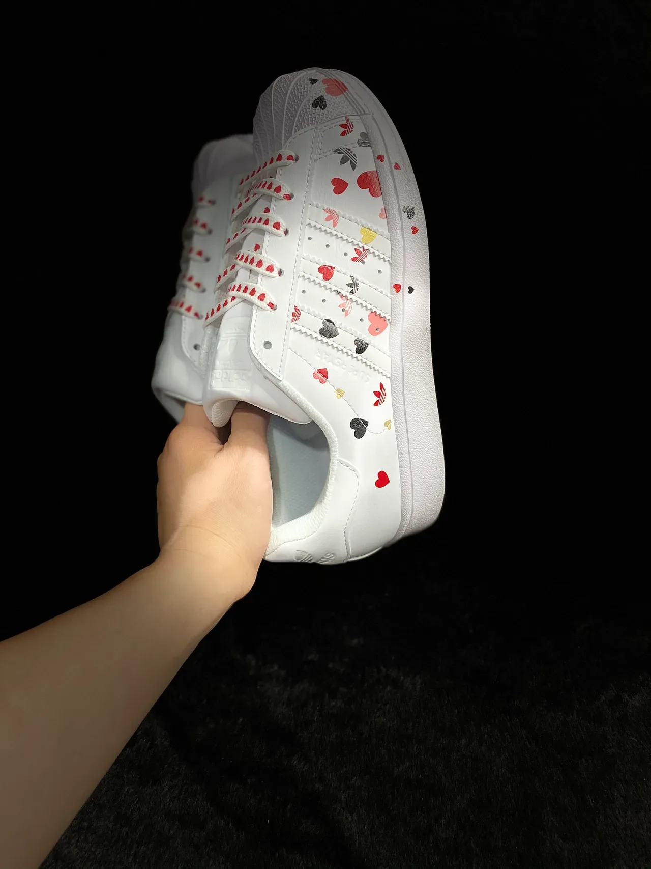 Adidas Superstar Heart Print White Lifestyle Sneakers 11