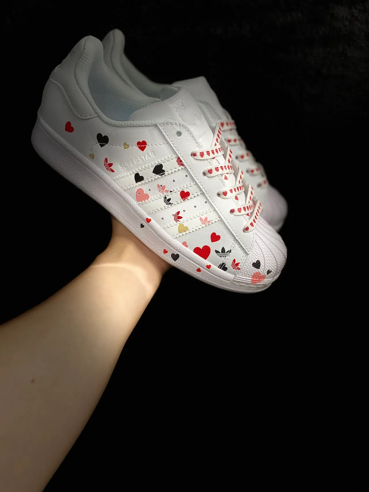 Adidas Superstar Heart Print White Lifestyle Sneakers 12