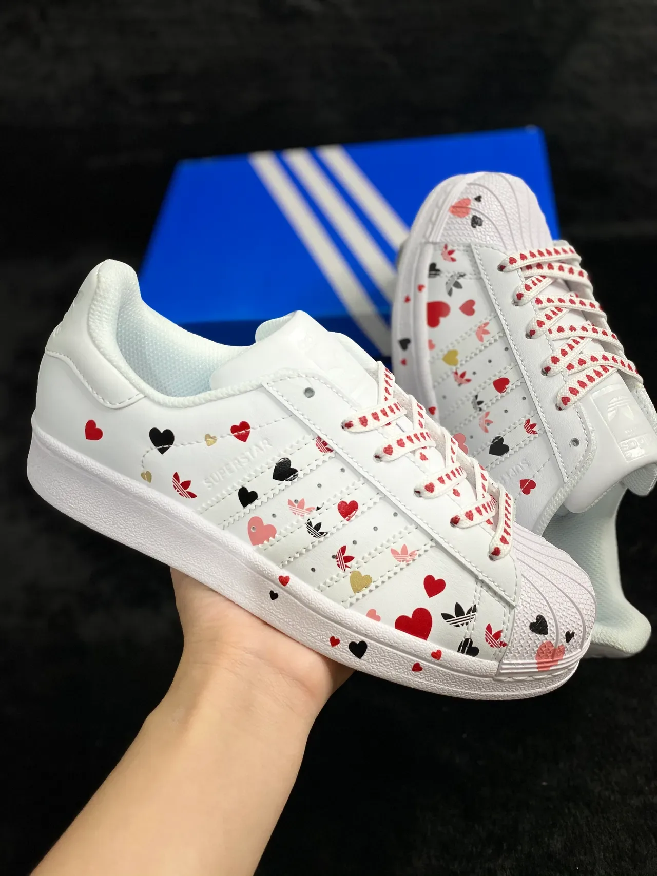 Adidas Superstar Heart Print White Lifestyle Sneakers 15