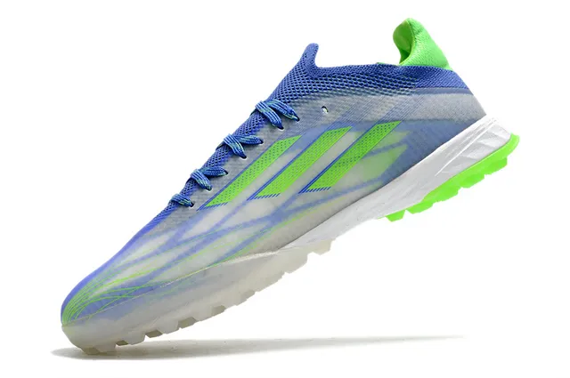 Adidas Chaussures de football avec upper en knit vert transparent bas lacets asymétriques herbe artificielle 3