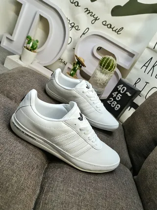 Adidas White Black Low-Top Leather Upper Lifestyle Sneakers 9