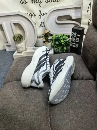 Adidas White Black Sculpted Midsole Perforated Mesh Upper Lifestyle Sneakers 6