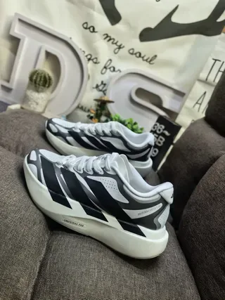 Adidas White Black Sculpted Midsole Perforated Mesh Upper Lifestyle Sneakers 7