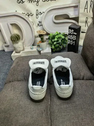 Adidas White Gold Laceless Strap Closure Metal Eyelets Lifestyle Sneakers 8