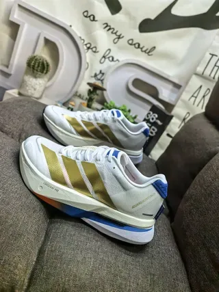 Adidas White Gold Lightweight Knit Upper Three-Stripe Branding Lifestyle Sneakers 7