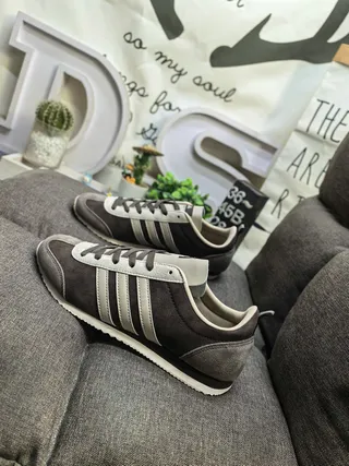 Adidas White Gray Low-Top Three-Stripe Side Panel Lifestyle Sneakers 7