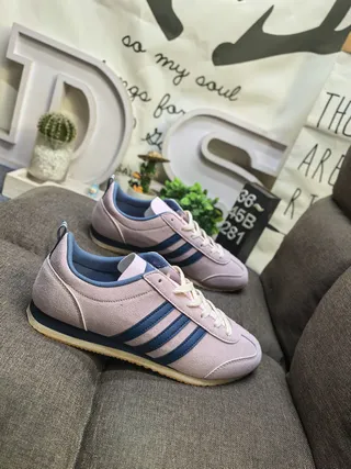 Adidas White Gray Low-Top Three-Stripe Side Panel Lifestyle Sneakers 19