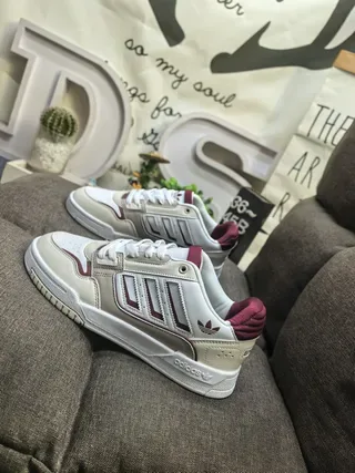 Adidas White Green Low-Top Padded Collar Lifestyle Sneakers 7