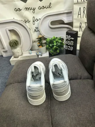 Adidas White Green Low-Top Padded Collar Lifestyle Sneakers 18