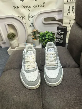 Adidas White Green Low-Top Padded Collar Lifestyle Sneakers 20