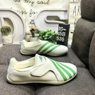 Adidas सफेद हरा स्लिप-ऑन लोचदार पट्टा बंदी आकस्मिक जूते