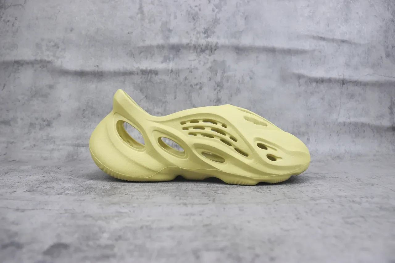 Adidas Yeezy Foam Runner Pale Yellow Lifestyle Sneakers 7