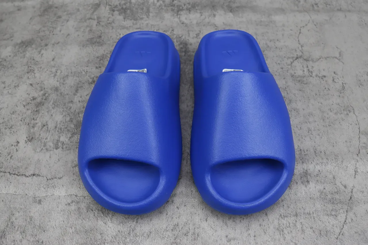 Adidas Yeezy Slide Blue Molded Slipper 2