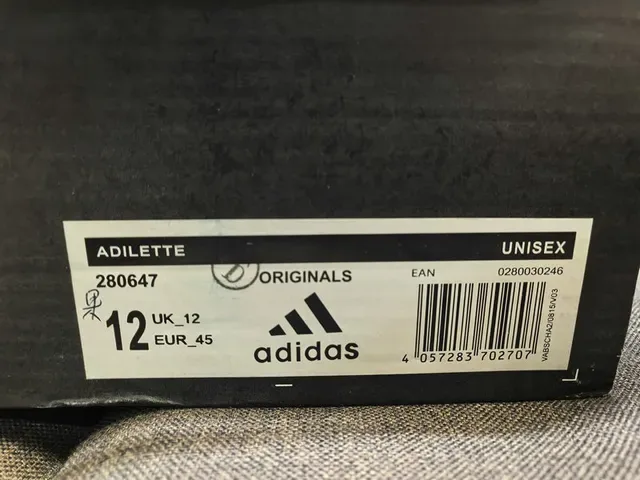 Adidas Yeezy Slide Pink Black Slip-On Ribbed Monoblock Sole Lifestyle Sneakers 2