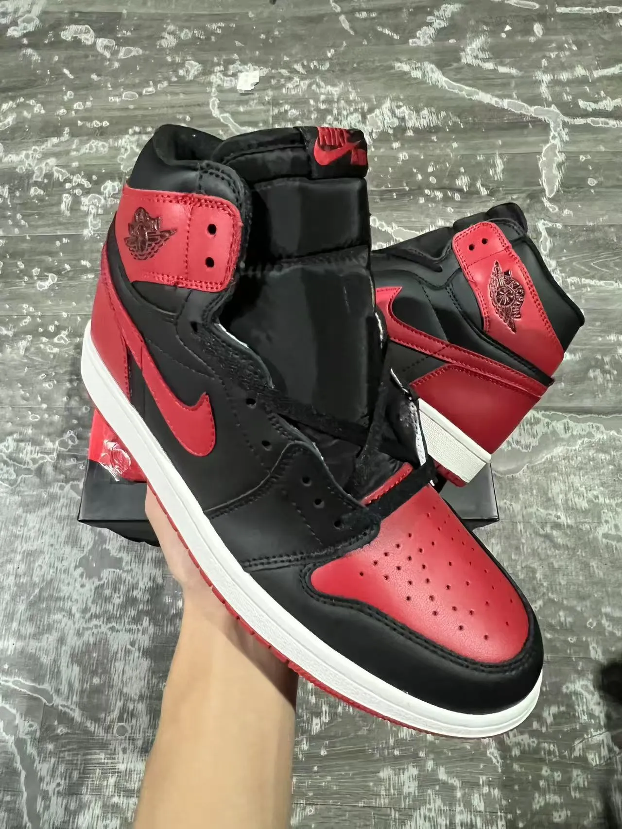 Air Jordan 1 Black Red White Basketball Shoes 2