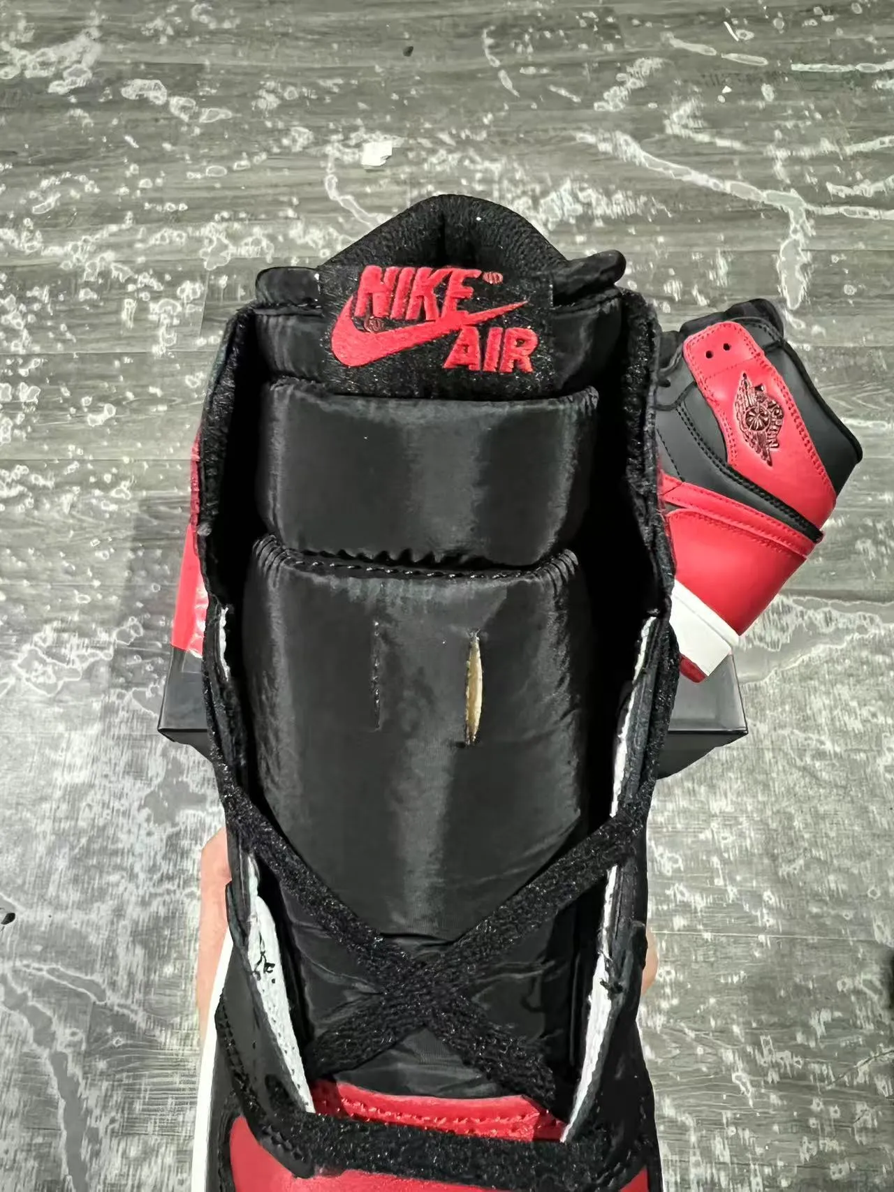 Air Jordan 1 Black Red White Basketball Shoes 4