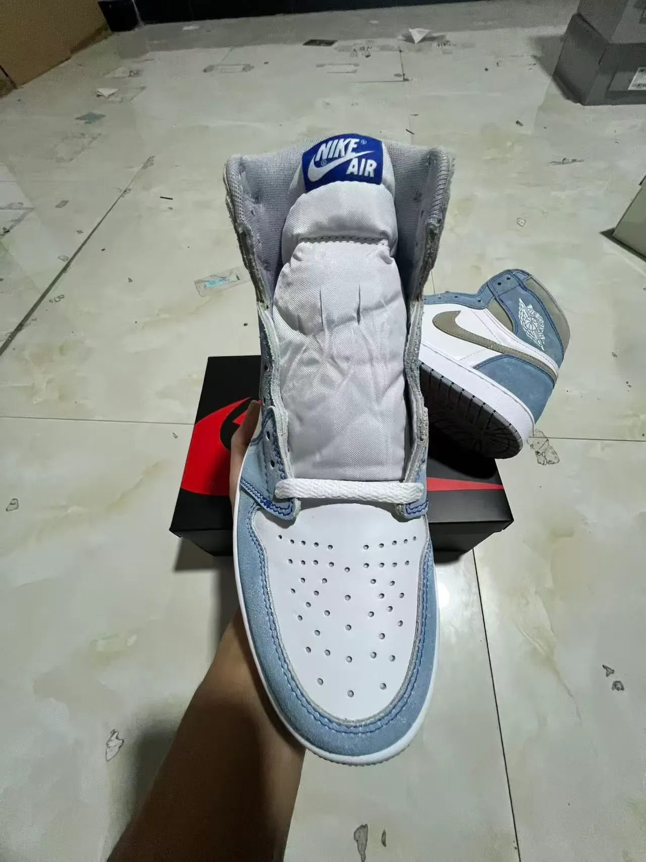Air Jordan 1 Blue Beige High-Top Suède et Cuir Panneau Chaussures de Basketball 3