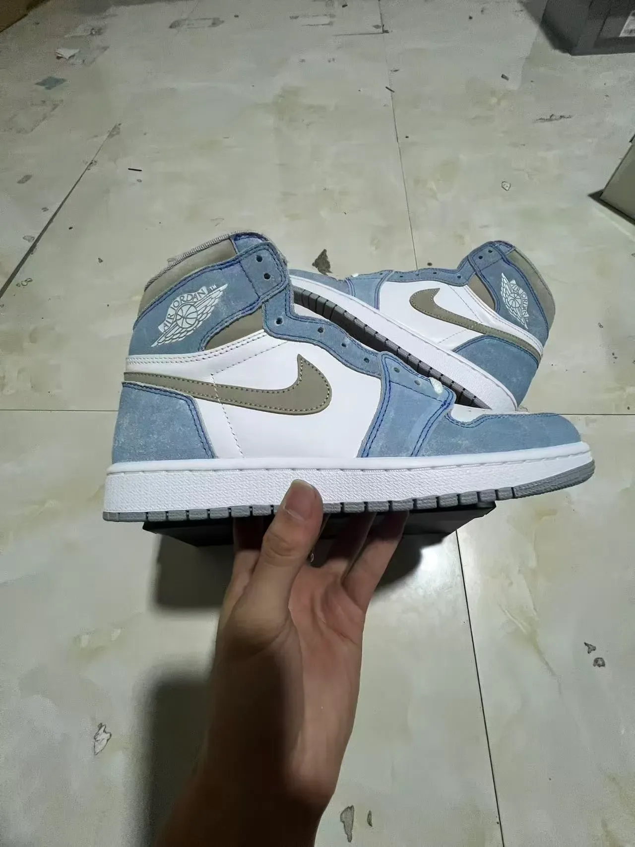 Air Jordan 1 Blue Beige High-Top Suède et Cuir Panneau Chaussures de Basketball 7