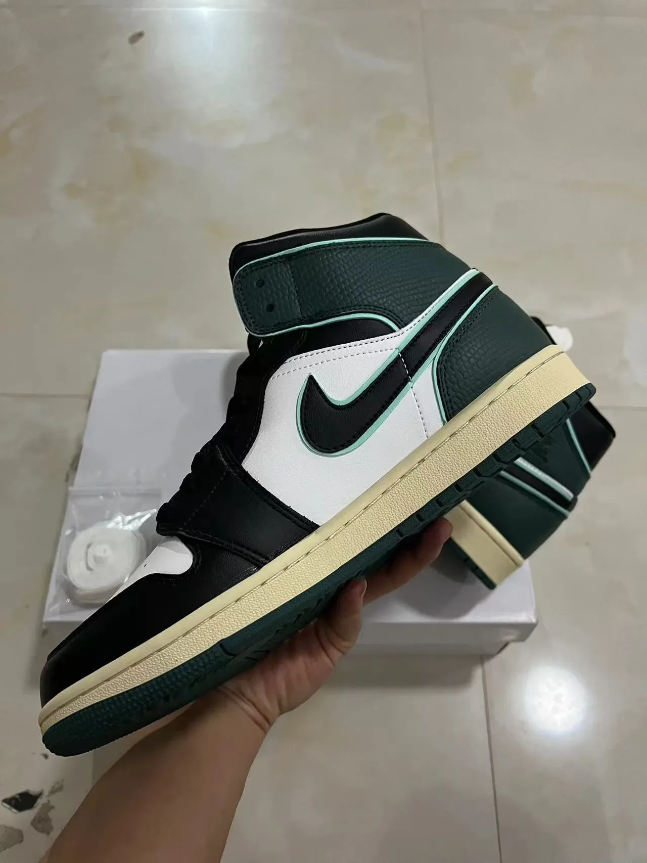 Air Jordan 1 Vert Blanc Hautes À Panneaux De Cuir Chaussures De Basket 5