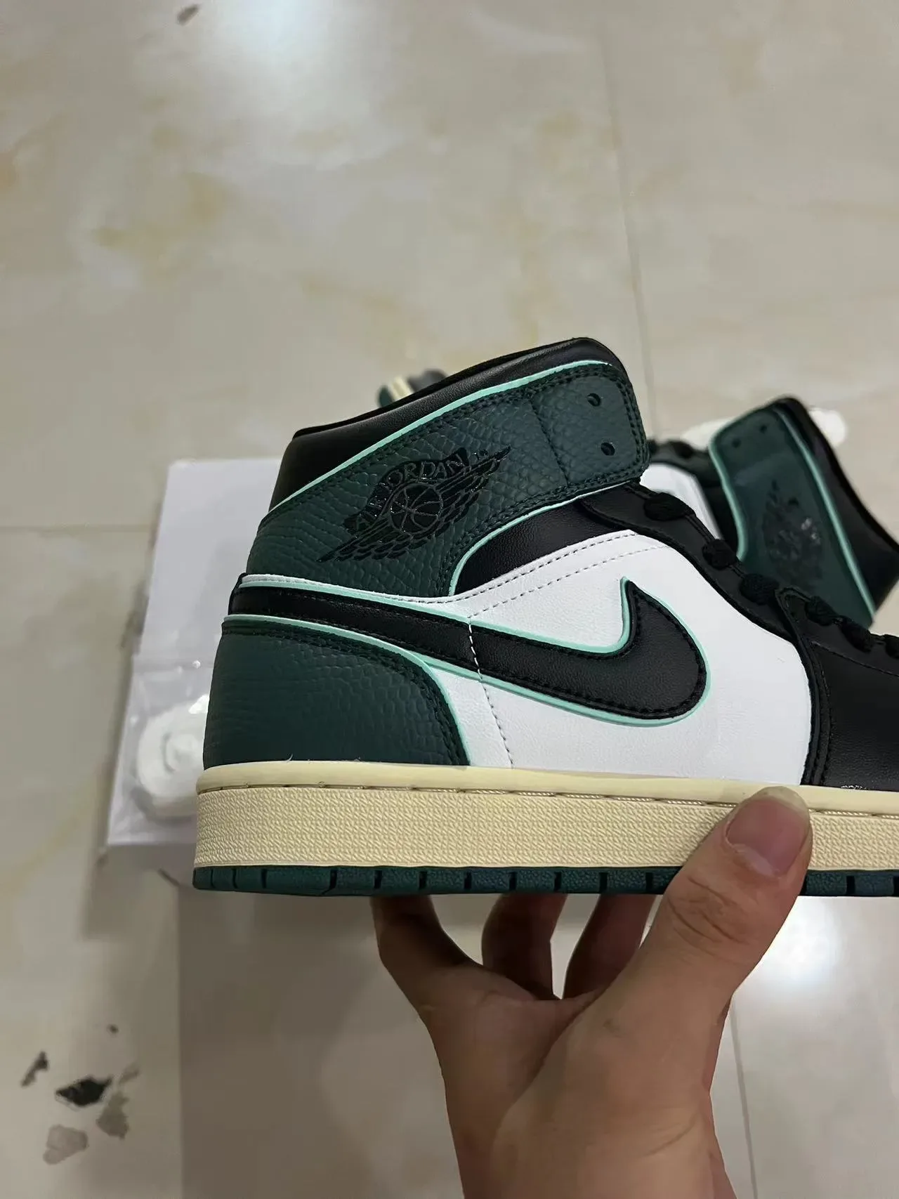 Air Jordan 1 Vert Blanc Hautes À Panneaux De Cuir Chaussures De Basket 7
