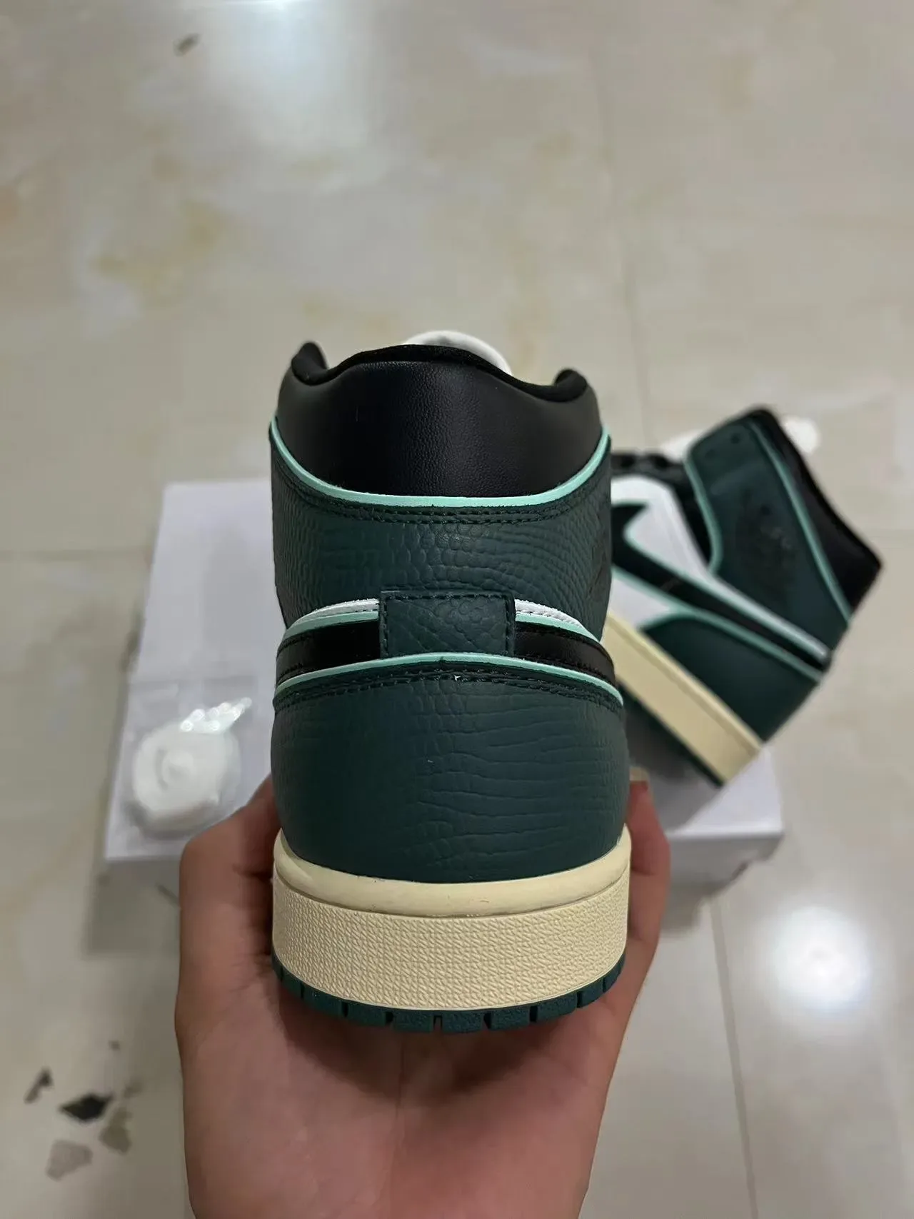 Air Jordan 1 Vert Blanc Hautes À Panneaux De Cuir Chaussures De Basket 8