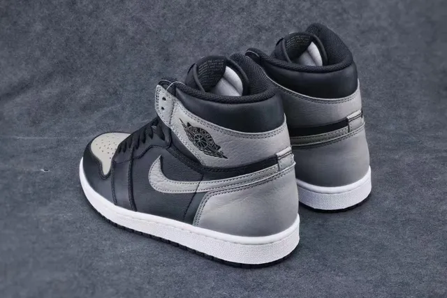 Air Jordan 1 High Black and Gray Leather Basketball Shoes 7