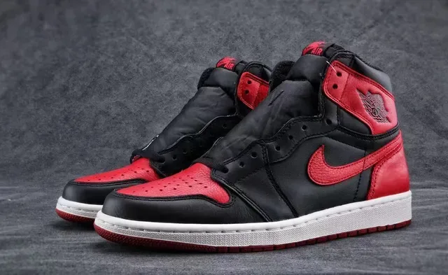 Air Jordan 1 High Noir Rouge Blanc Chaussures de Basketball 9