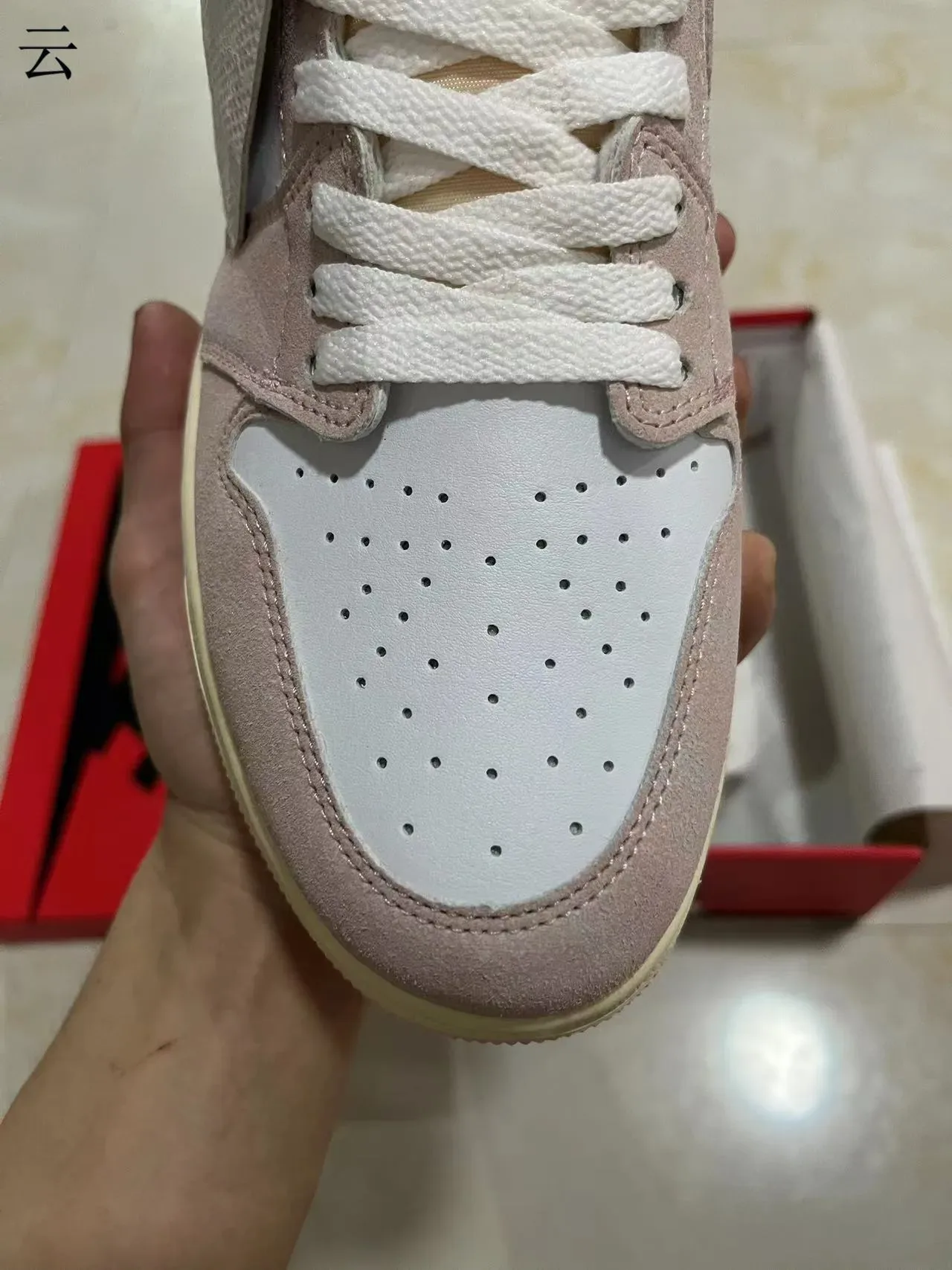 Air Jordan 1 High حذاء كرة السلة وردي غباري وأبيض 3