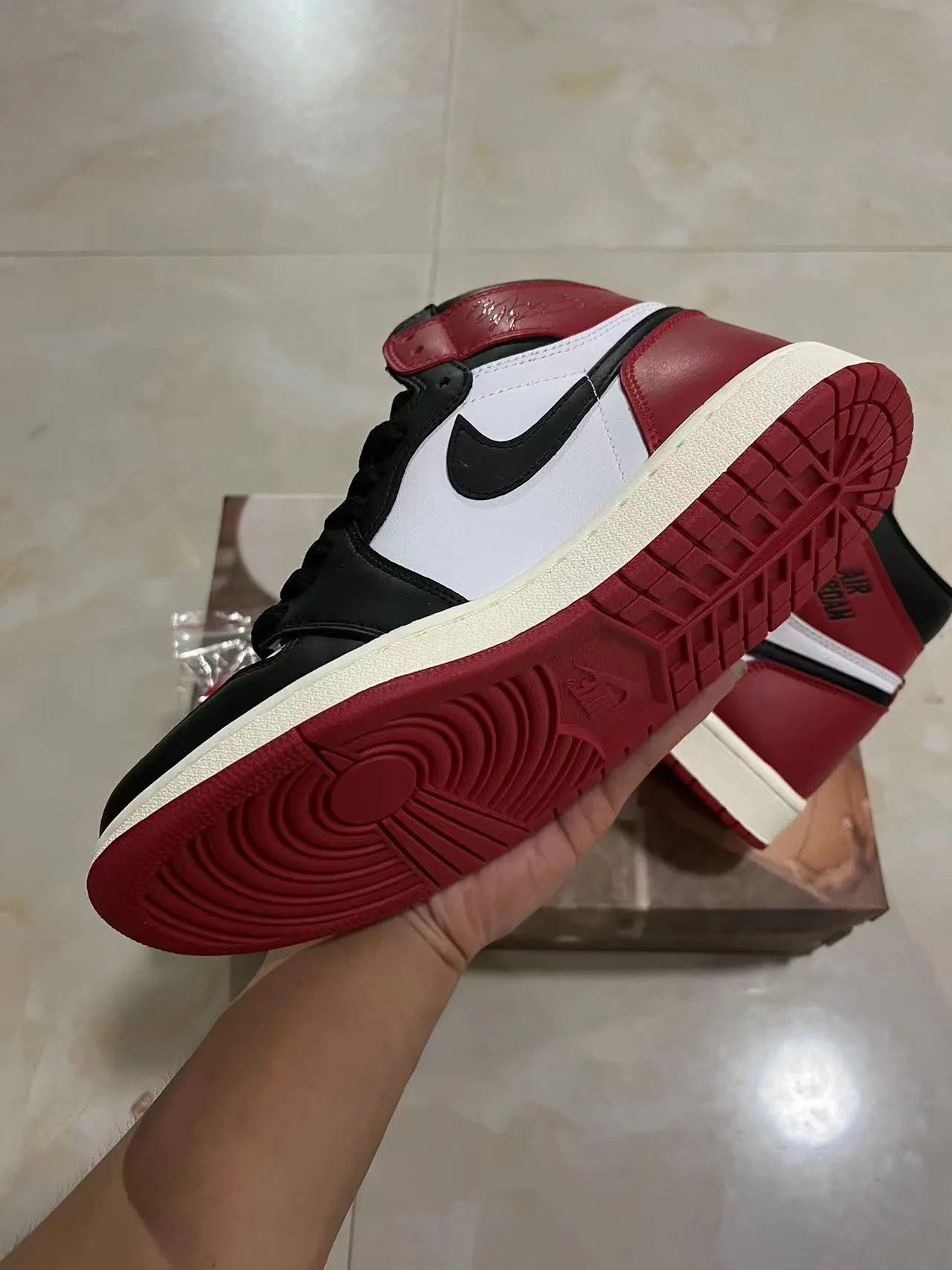 Zapatillas de baloncesto Air Jordan 1 High rojo negro blanco 6