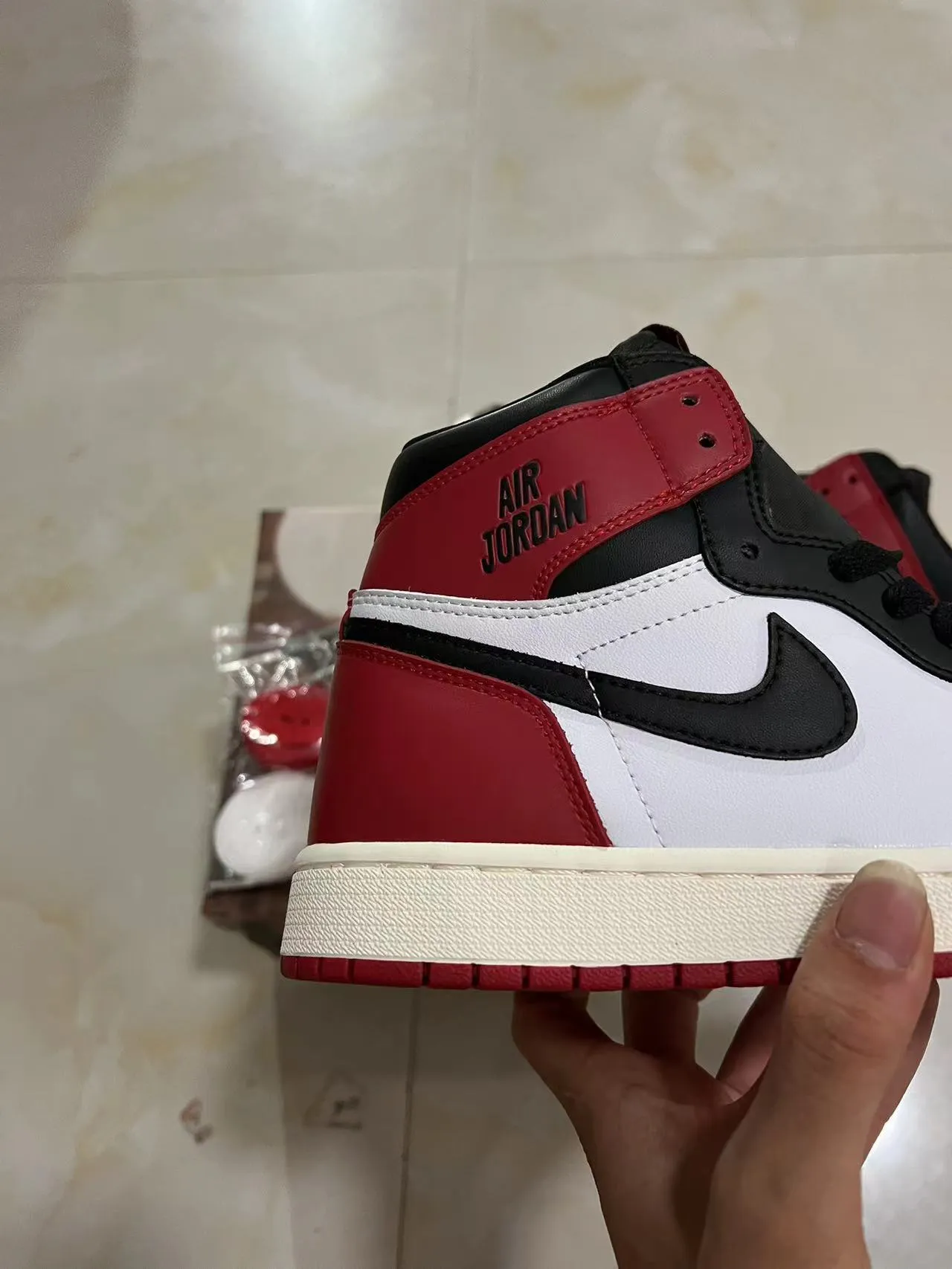 Zapatillas de baloncesto Air Jordan 1 High rojo negro blanco 7
