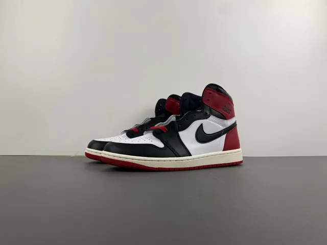 Air Jordan 1 High Red Black White Basketball Shoes 10