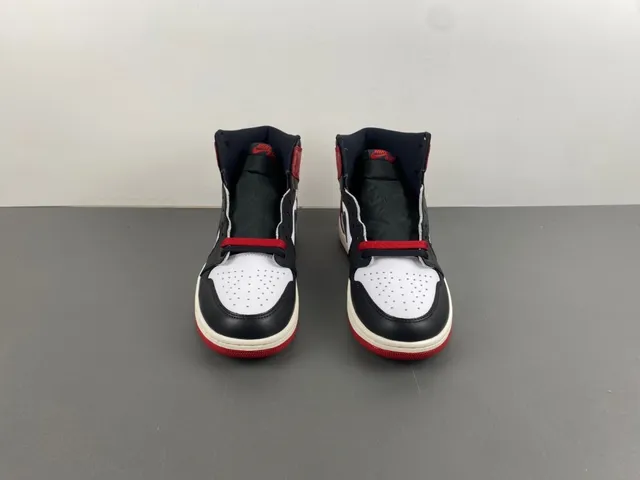 Air Jordan 1 High Red Black White Basketball Shoes 11