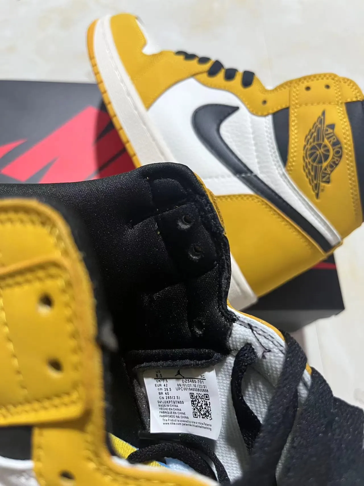 Air Jordan 1 High Yellow White Black Basketball Shoes 8