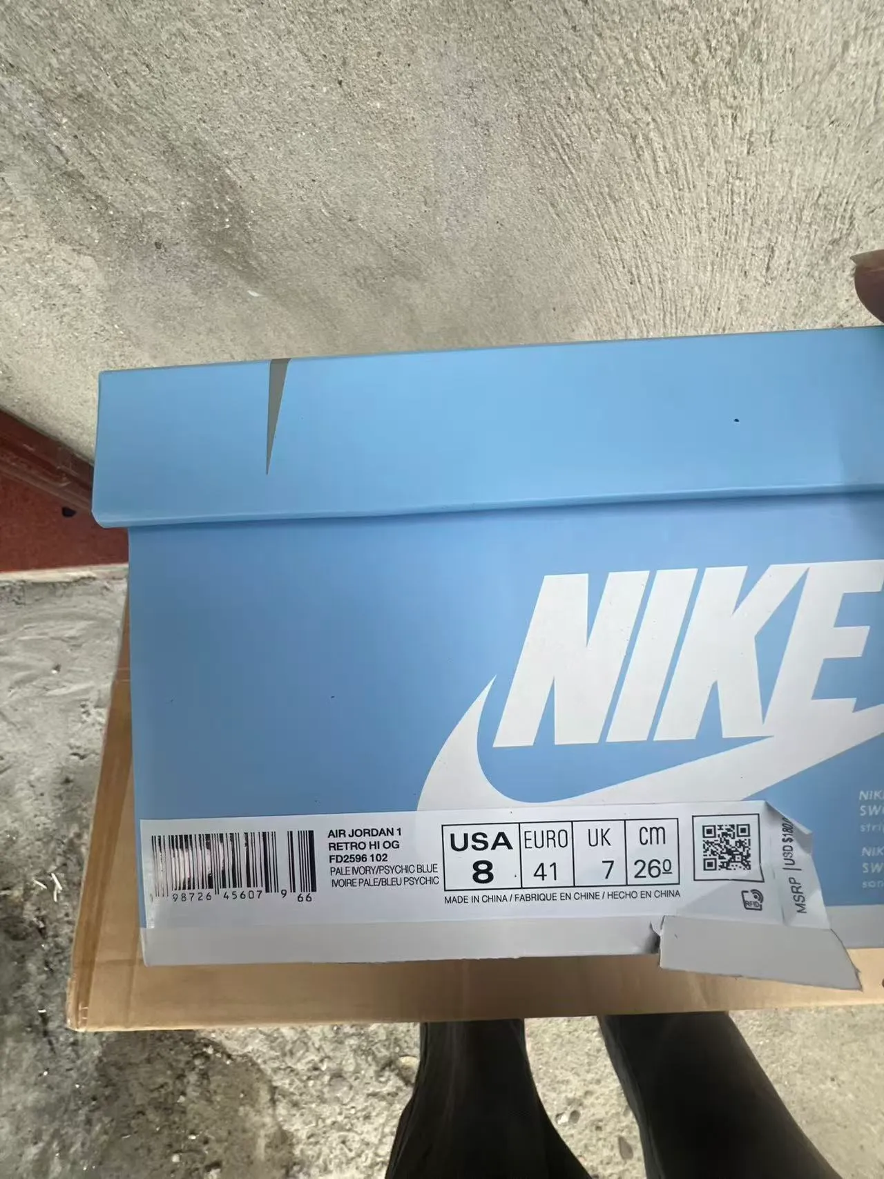 Zapatillas de baloncesto Air Jordan 1 de cuero en blanco roto y azul claro 10