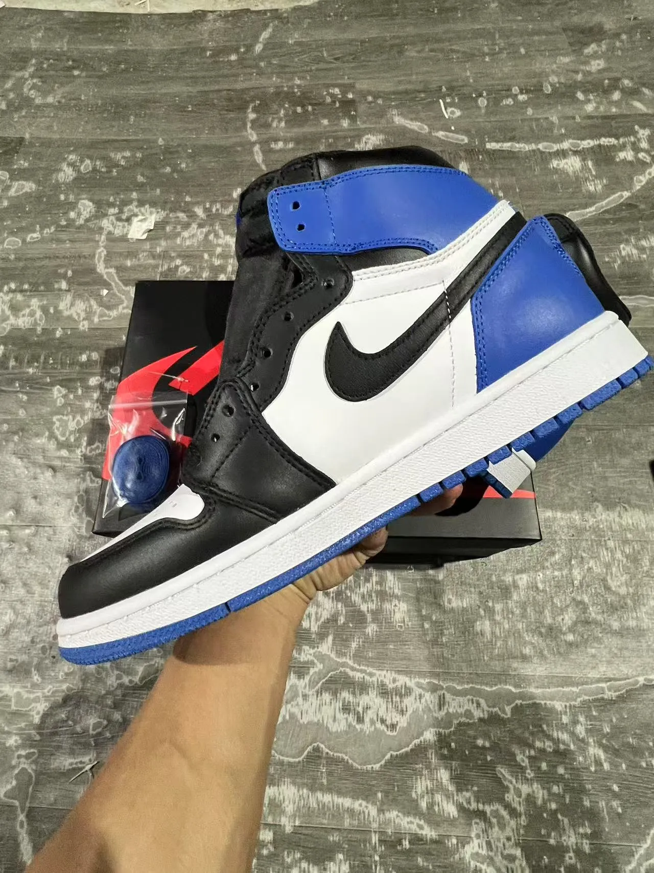 Air Jordan 1 Royal Blue White Black Basketball Shoes 5
