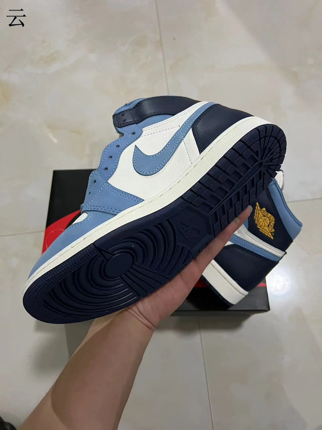 Air Jordan 1 White Blue High-Top Leather-Suede Mix Basketball Shoes 6